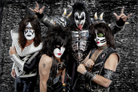 KISS: заказывайте альбомы любимой группы уже сейчас!