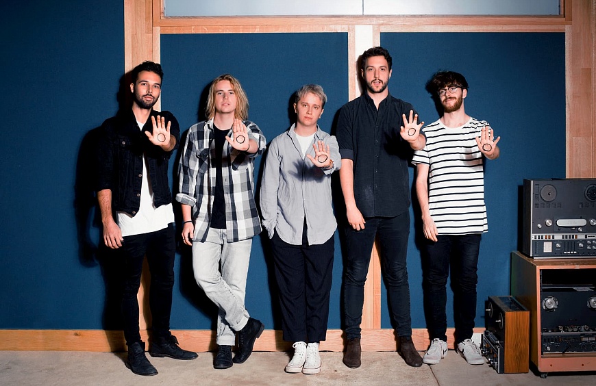 2 в 1: Nothing But Thieves выпускают релиз из двух изданий –Moral Panic (The Complete Edition)