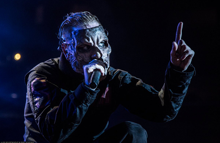 Как-то раз в темной-претемной студии жуткого-прежуткого лейбла Roadrunner Records начала творить страшные-престрашные вещи одна икона…